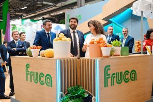 Se instalarán cuatro nuevas estaciones agrometeorológicas para estudiar la adaptación de la fruta de hueso al actual clima de la Región de Murcia