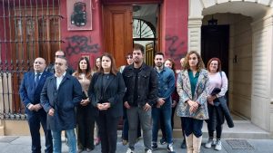 Los socialistas muestran su agradecimiento hacia las personas que condenaron los ataques a la sede del PSOE de Cieza